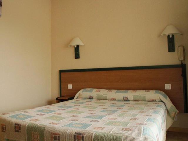 Hotel Peret Denguin Habitación foto